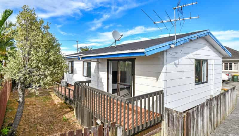 2/9 Porchester Road, Papakura