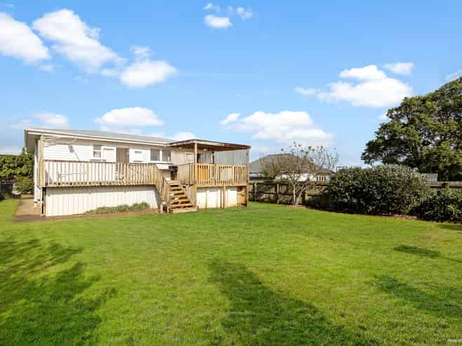 324 Waiuku Road, Puni