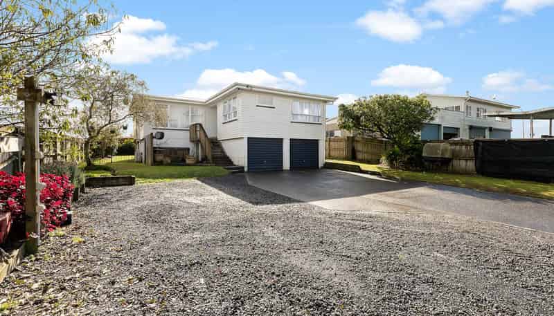 324 Waiuku Road, Puni