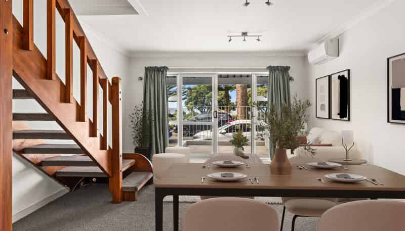 241 Marine Parade, Napier South