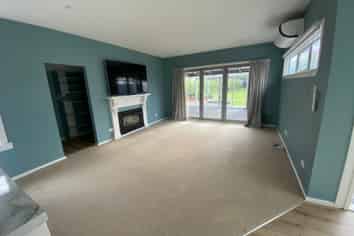 697 Worcester Street, Linwood