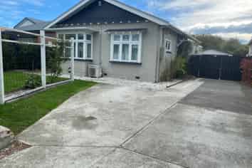 697 Worcester Street, Linwood