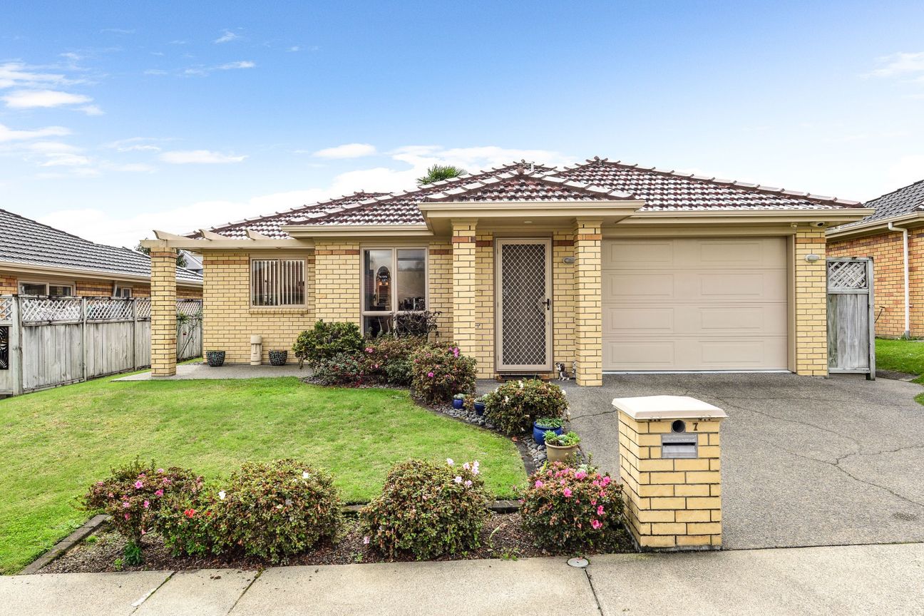 A Peaceful, Secure Lifestyle - Vista 2