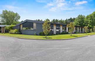 Versatile Brand-New Office / HQ