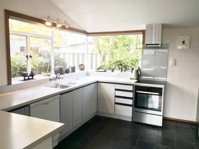 70 Kingston Street, Albert Town