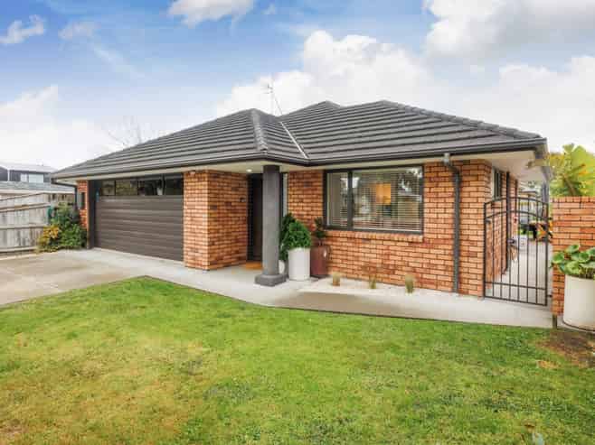 120B Linton Street, West End