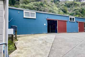 Prime Industrial Warehouse – 350m² with Office & Yard Options