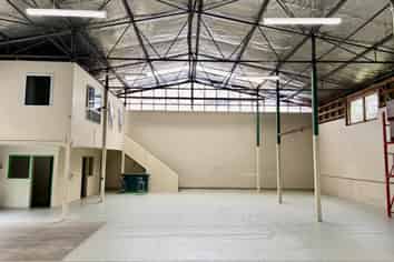 Prime Industrial Warehouse – 350m² with Office & Yard Options