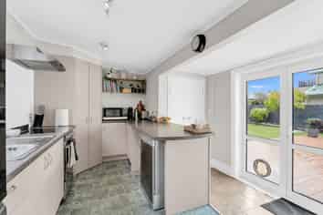 5 Charles Street, Allenton