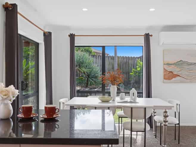 35 Peninsula Road, Mangere