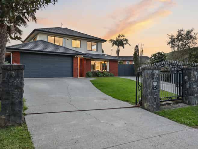 35 Peninsula Road, Mangere