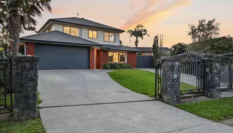 35 Peninsula Road, Mangere