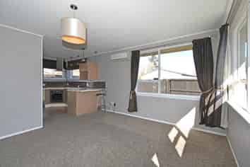 4/430 Ferry Road, Woolston