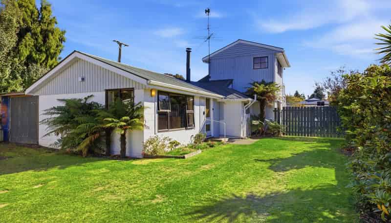 20 Queens Avenue, Waikuku Beach