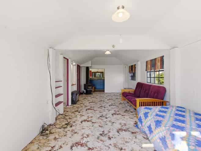 20 Queens Avenue, Waikuku Beach