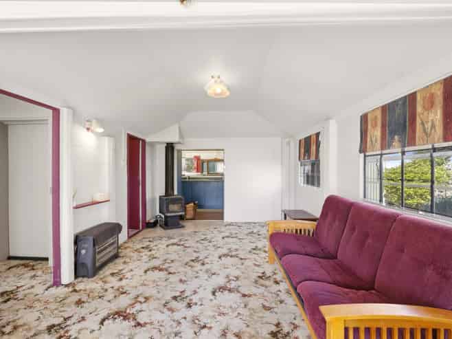 20 Queens Avenue, Waikuku Beach