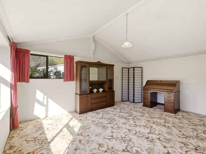 20 Queens Avenue, Waikuku Beach