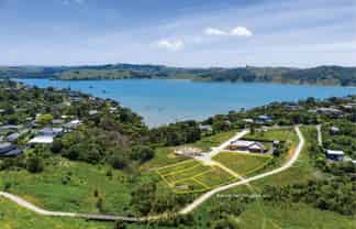 123 Greenslade Road, Waikokowai Lane, Raglan