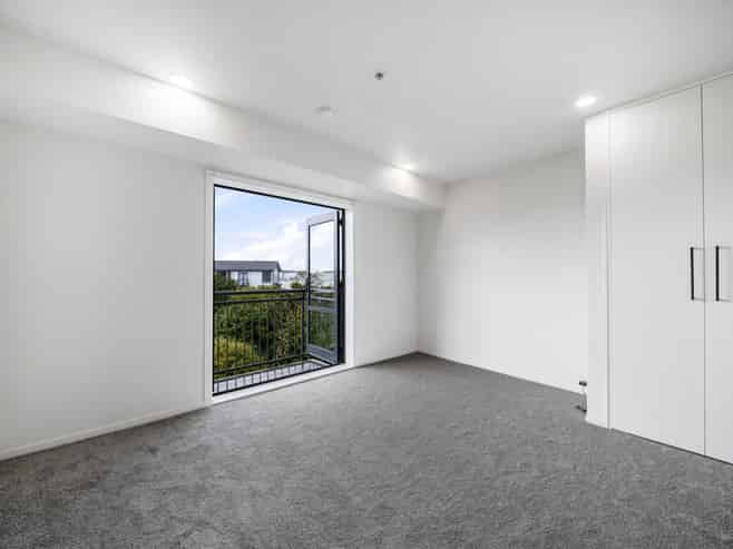 2G/10 Crown Lynn Place, New Lynn