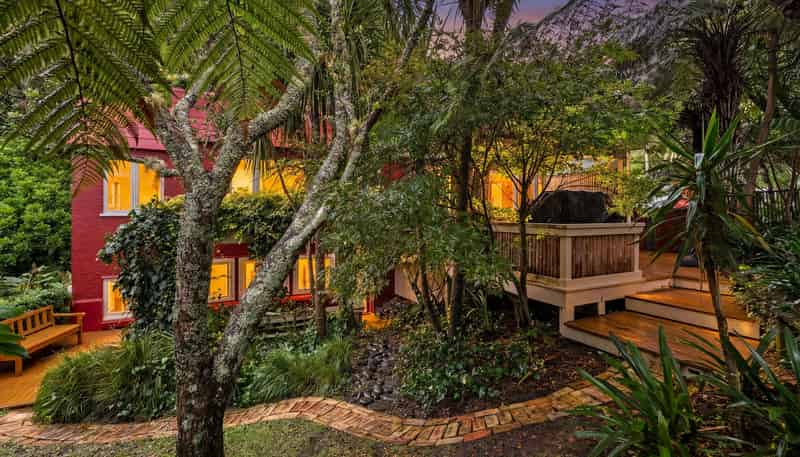 222 Godley Road, Titirangi