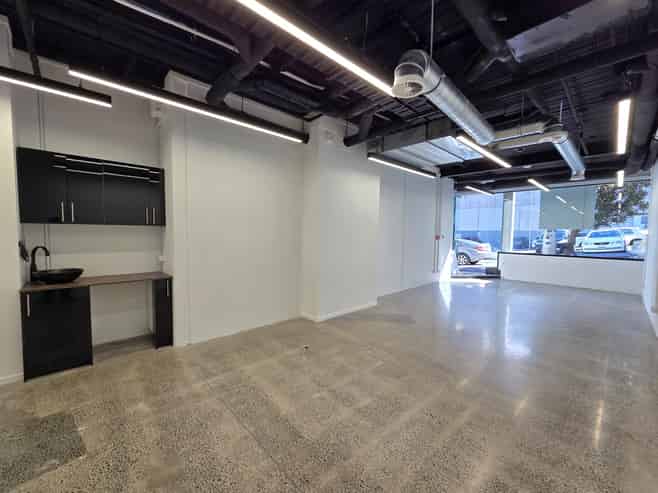Retail or Office – Motivated Landlord