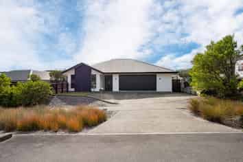 70 Sanctuary Drive, Stoke