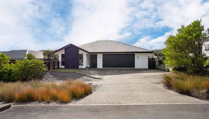 70 Sanctuary Drive, Stoke