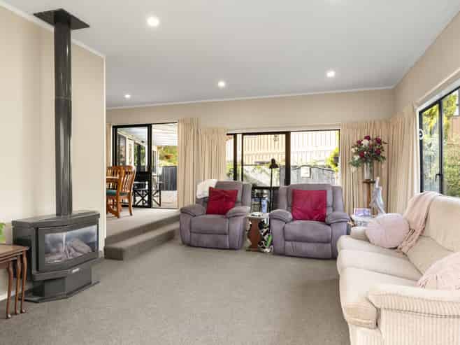 20 Essendon Court, Glenview