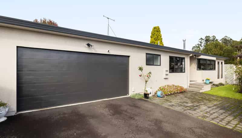 20 Essendon Court, Glenview