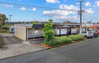 VERSATILE RETAIL/COMMERCIAL UNITS
