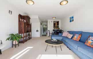 30/92 Bush Road, Albany