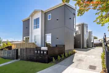 9A & 9D Juliet Avenue, Howick