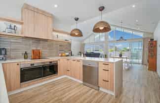 11 Onerere Drive, Whitianga