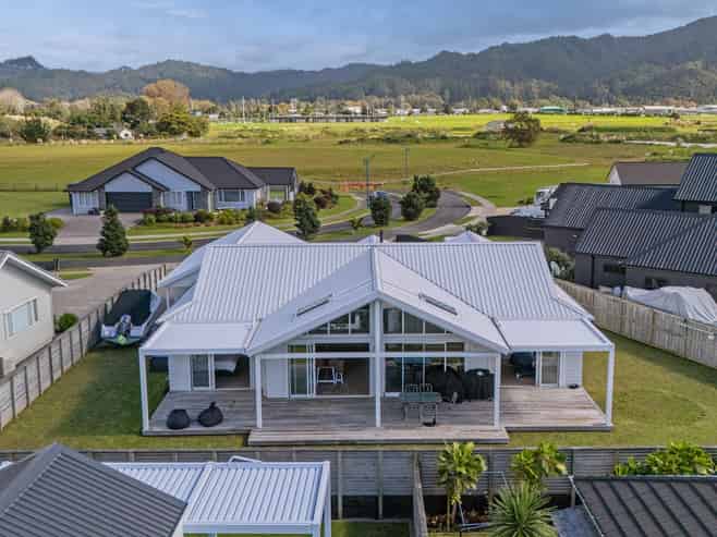 11 Onerere Drive, Whitianga