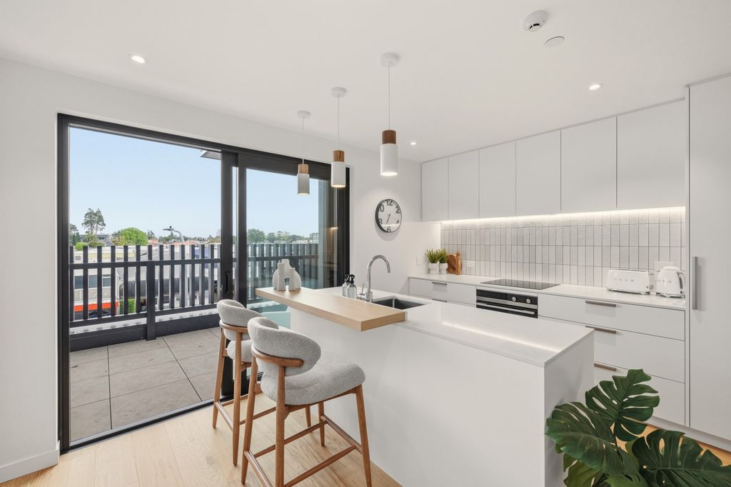 Brand New Garden Villa at Elizabeth Towers! 2
