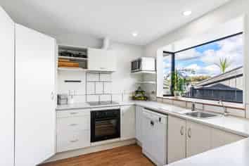 88 McRobbie Road, Kingseat