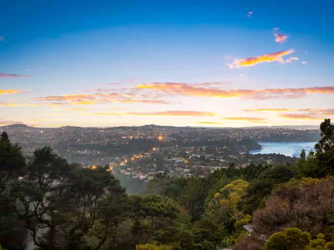 32 Rangiwai Road, Titirangi