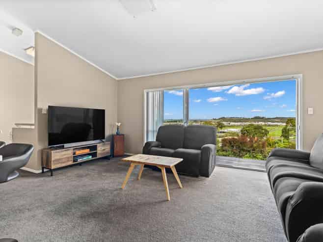 31 Tanekaha Drive, PARAHAKI