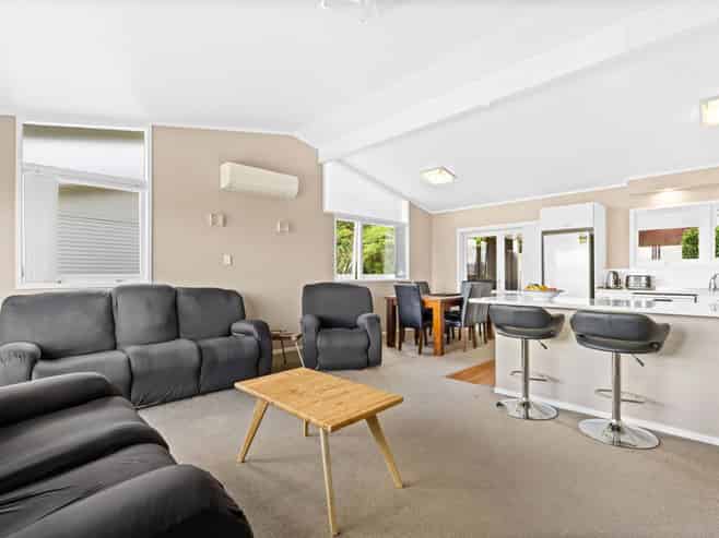 31 Tanekaha Drive, PARAHAKI