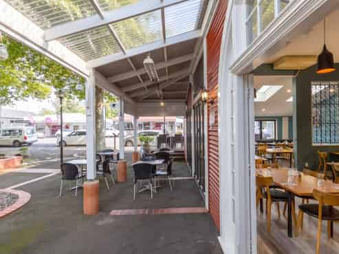 Simplicity Restaurant
