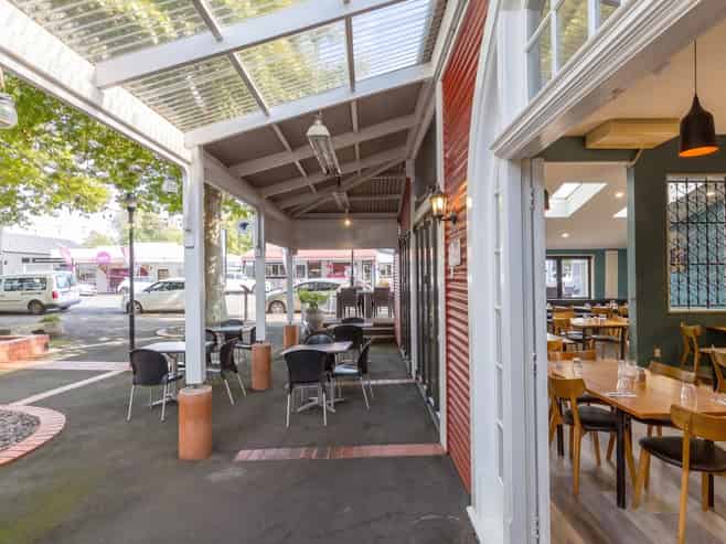 Simplicity Restaurant