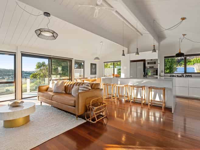 147 Seatoun Heights Road, Miramar