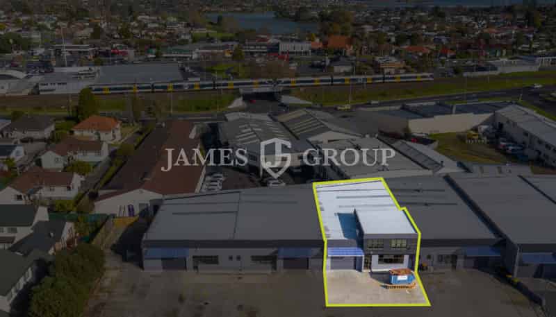 Unit 2/7 Old Wairoa Road, Papakura