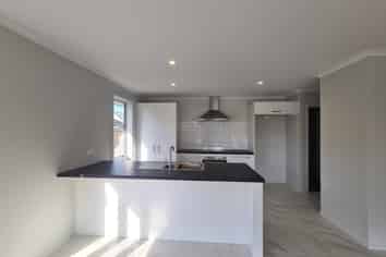 11 Lion Place, Papamoa