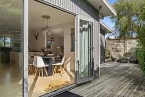 11 Valerie Place, Stepneyville