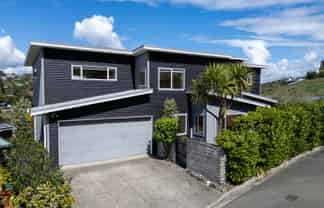 11 Valerie Place, Stepneyville