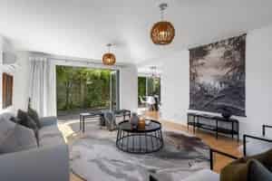 11 Valerie Place, Stepneyville