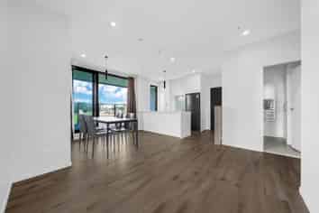 102/12 Barrack Road, Mount Wellington
