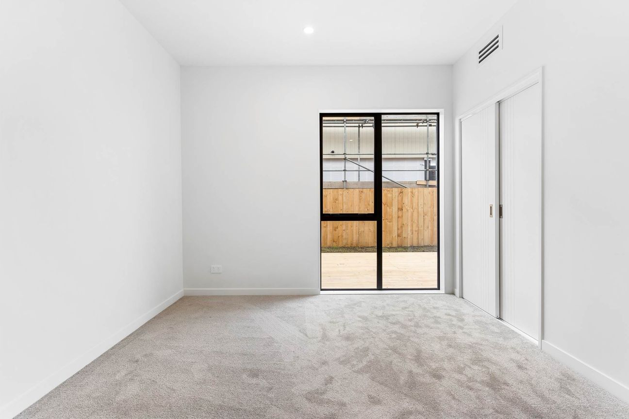 Premium Corner Site — Priced to Sell - Bild 4