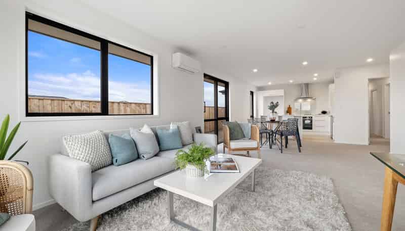 27 Stackwood Avenue, Woodend